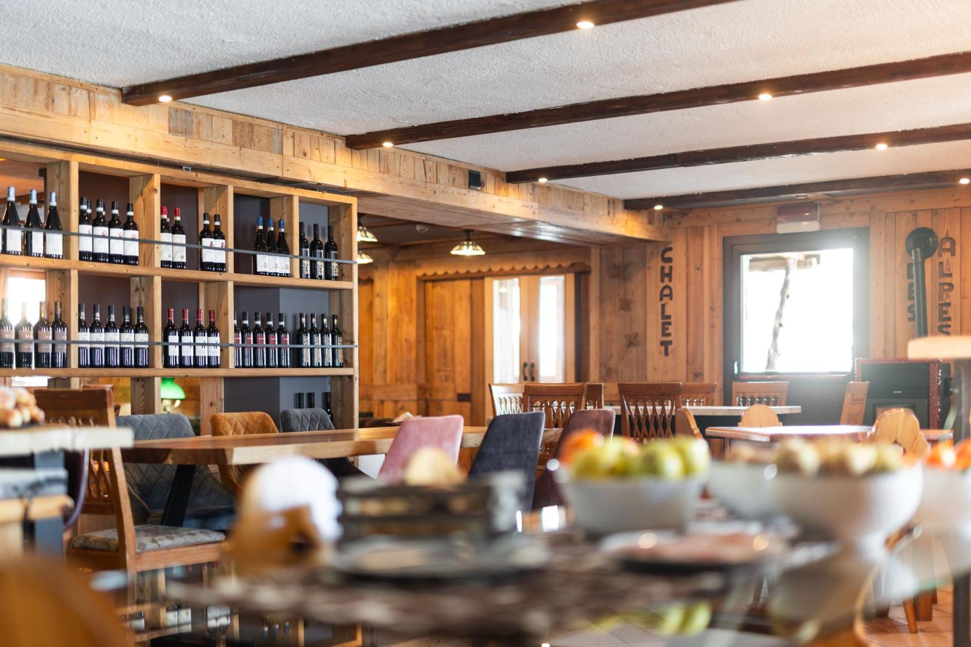 Chalet Des Alpes เกรสซาน ภายนอก รูปภาพ