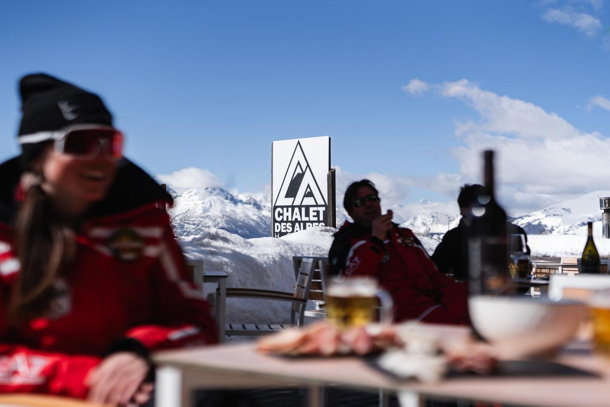 Chalet Des Alpes เกรสซาน ภายนอก รูปภาพ